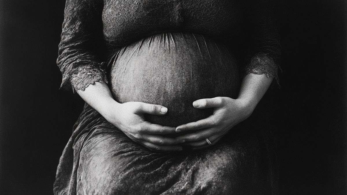 Distinction entre contractions et mouvements fœtaux : guide pratique pour les futures mamans